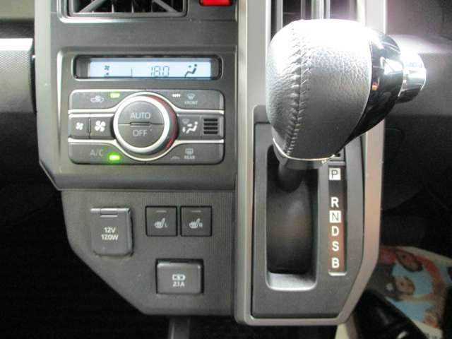 ダイハツ タフト