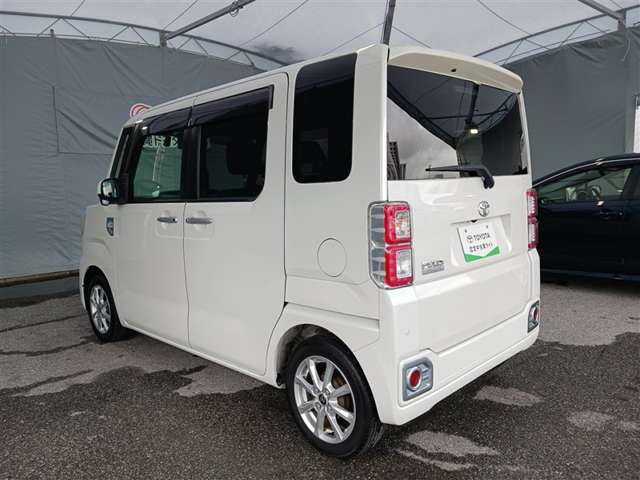 トヨタ ピクシスメガ