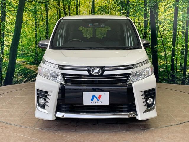 トヨタ ヴォクシー