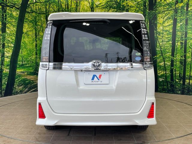 トヨタ ヴォクシー