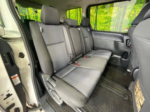 トヨタ ヴォクシー