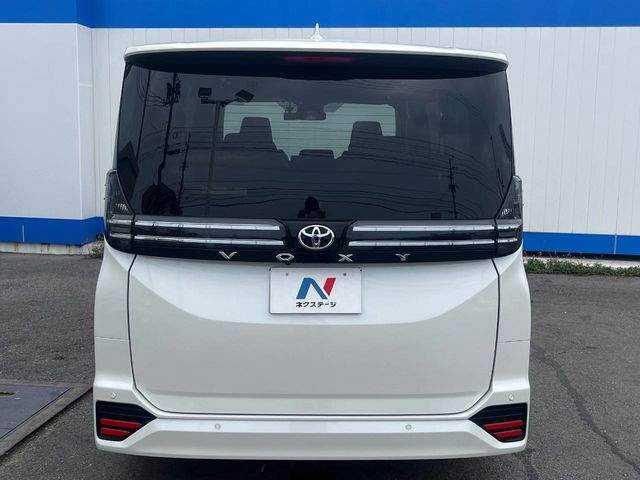 トヨタ ヴォクシー