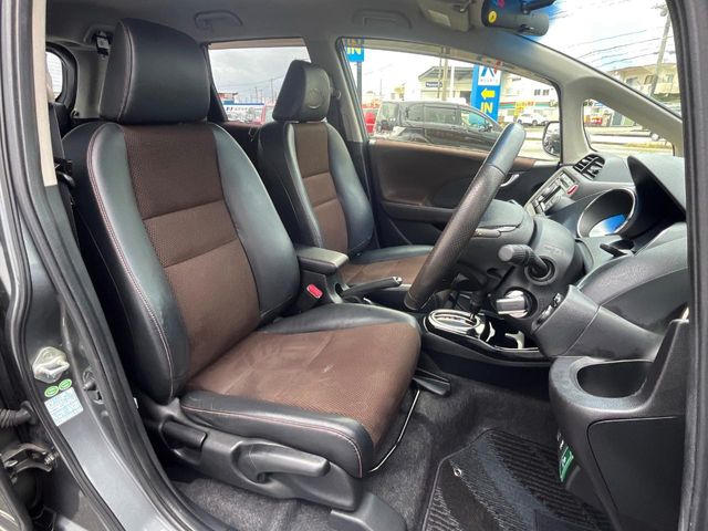 ホンダ フィットシャトルハイブリッド