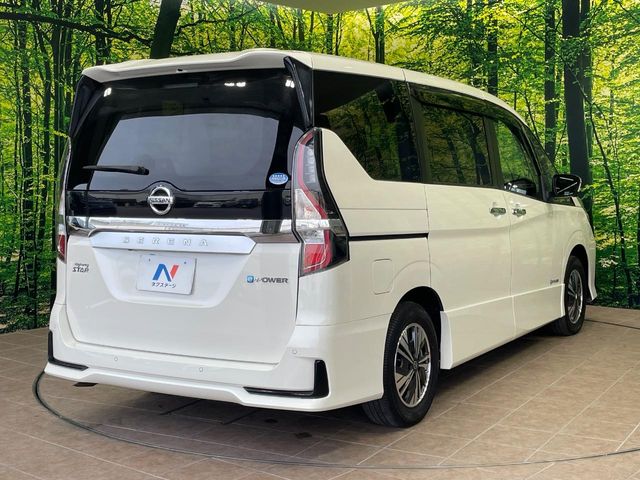 日産 セレナ