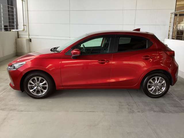 マツダ MAZDA2