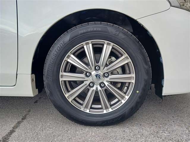 トヨタ プリウスα