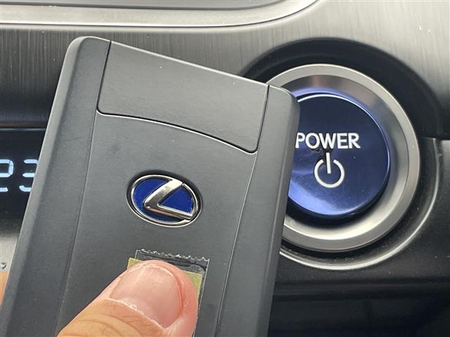 レクサス UX