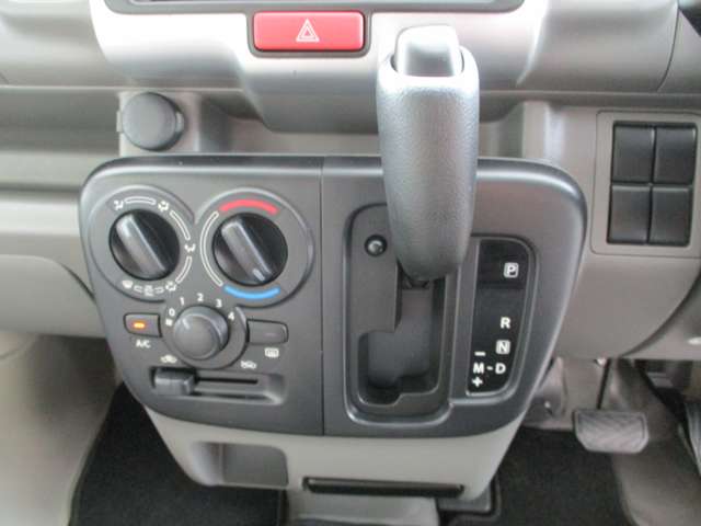 日産 NV100クリッパー