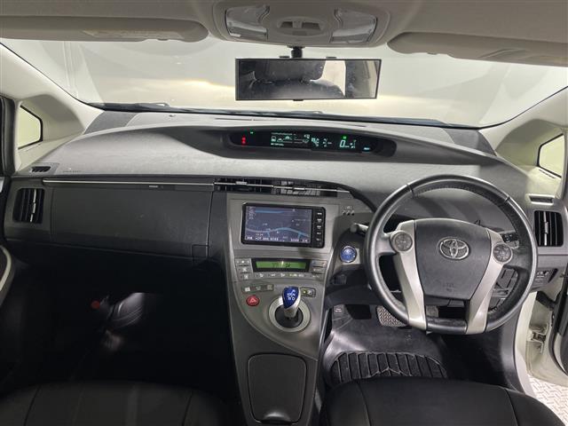 トヨタ プリウス