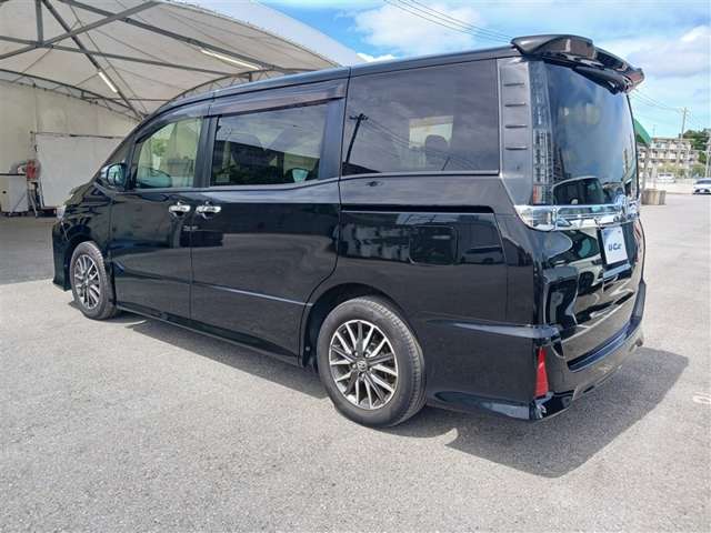 トヨタ ヴォクシー