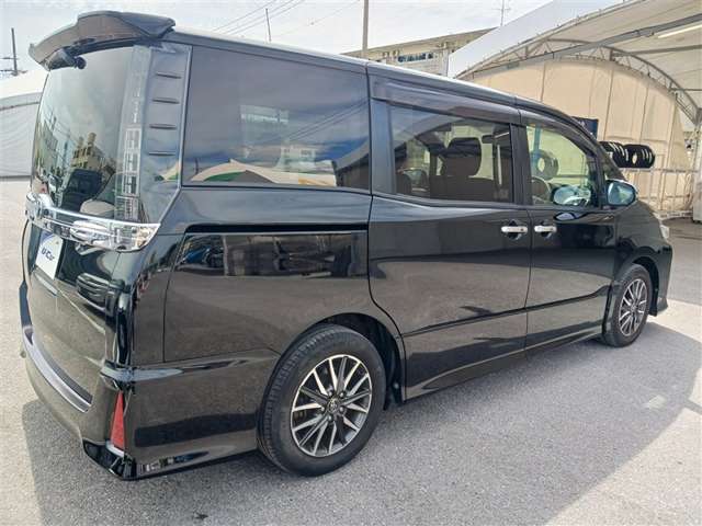 トヨタ ヴォクシー