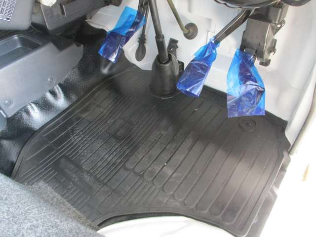 日産 NT100クリッパー