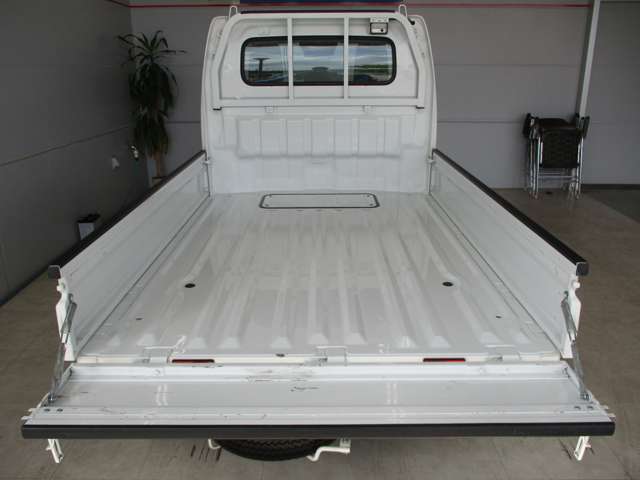 日産 NT100クリッパー