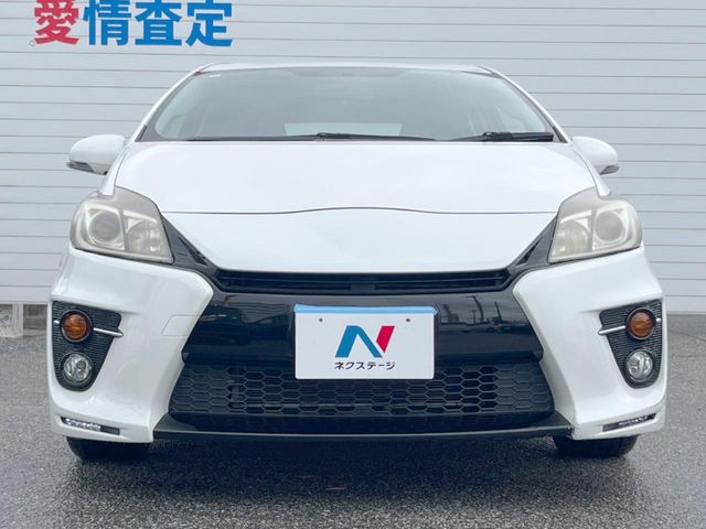 トヨタ プリウス