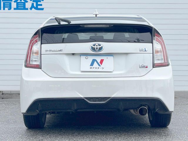 トヨタ プリウス