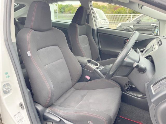 トヨタ プリウス