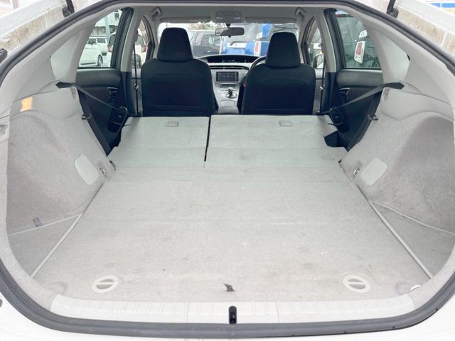 トヨタ プリウス