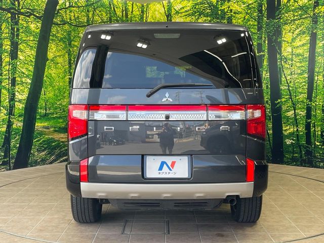 三菱 デリカD：5