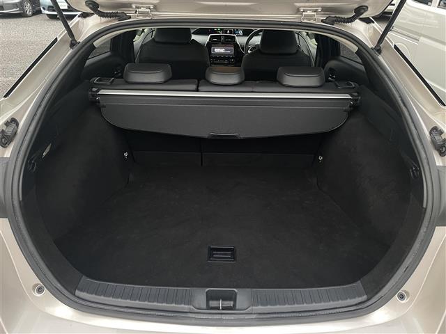 トヨタ プリウス