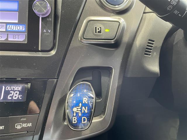 トヨタ プリウスα