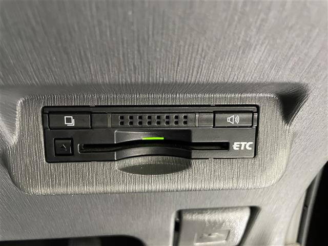 トヨタ プリウスα