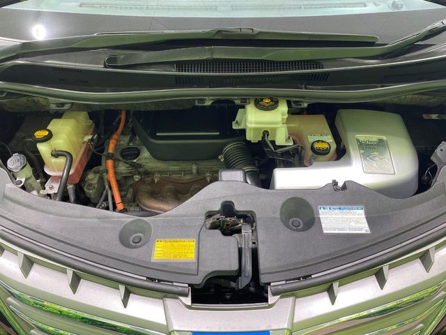 トヨタ アルファードハイブリッド
