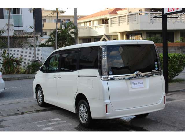 トヨタ ヴォクシー