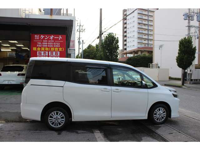 トヨタ ヴォクシー