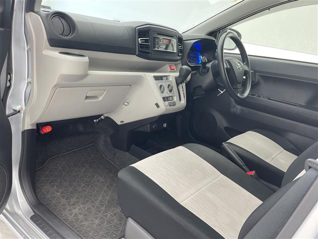 ダイハツ ミライース