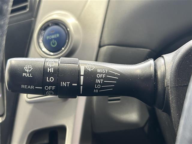 トヨタ プリウスα