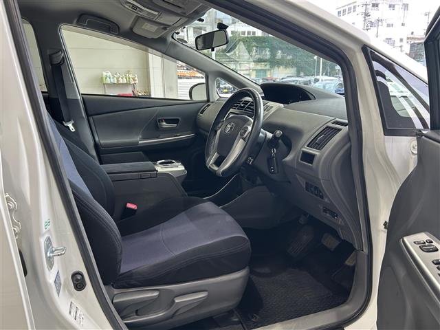 トヨタ プリウスα