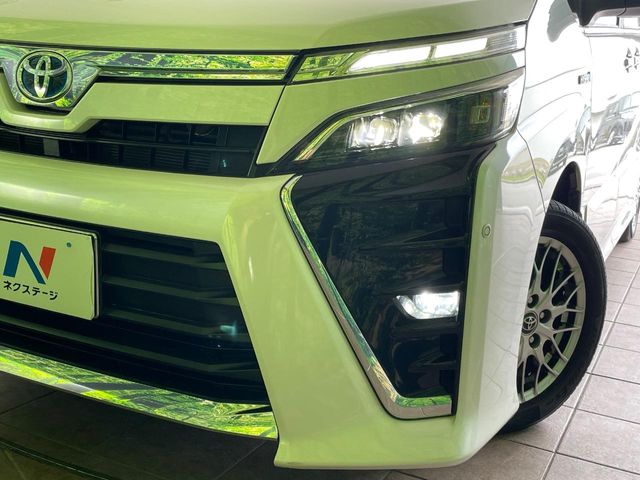 トヨタ ヴォクシー