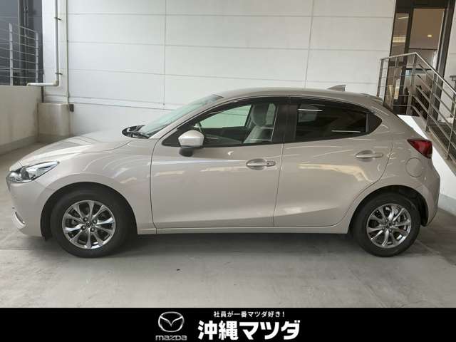 マツダ MAZDA2