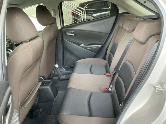 マツダ MAZDA2