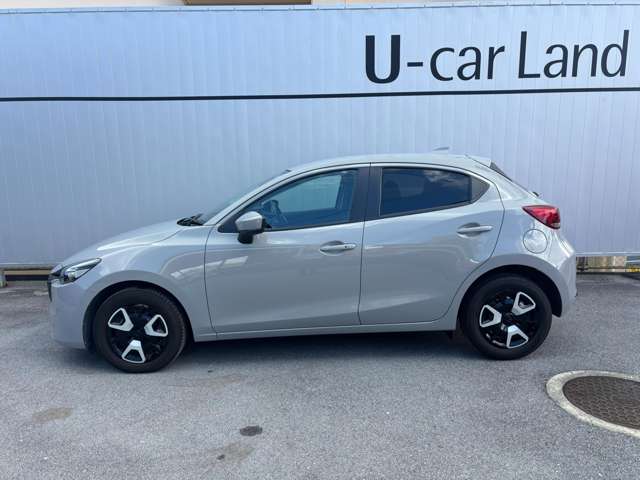 マツダ MAZDA2