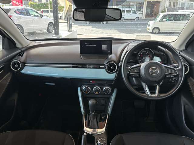 マツダ MAZDA2