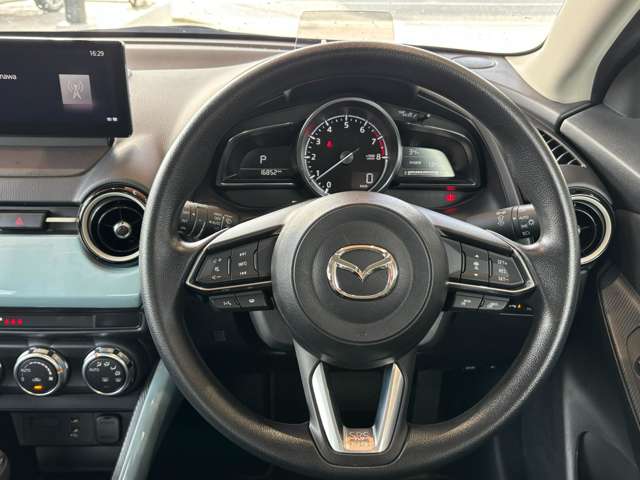 マツダ MAZDA2