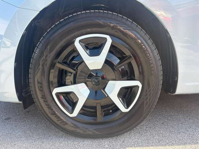 マツダ MAZDA2