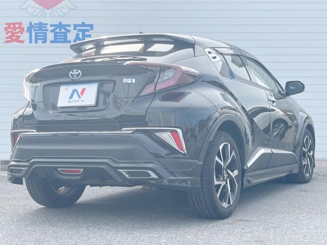 トヨタ C-HR
