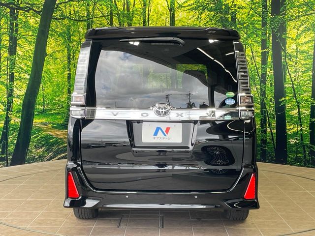 トヨタ ヴォクシー