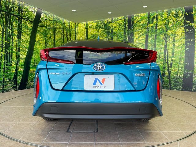 トヨタ プリウスPHV