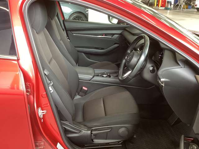 マツダ MAZDA3ファストバック