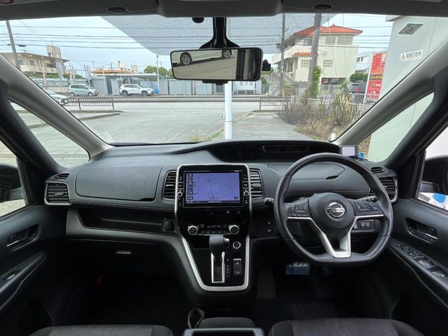 日産 セレナ