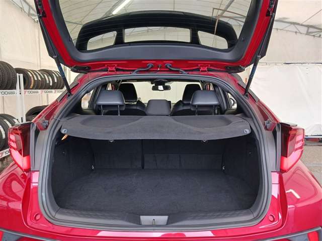トヨタ C-HR