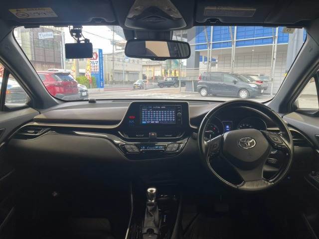 トヨタ C-HR