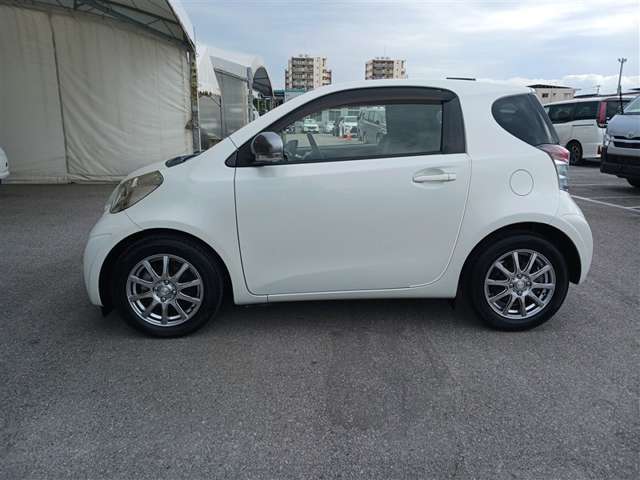 トヨタ iQ