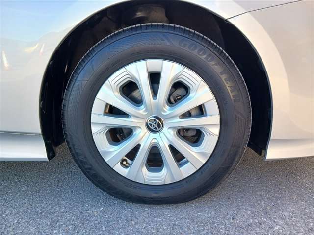 トヨタ プリウス