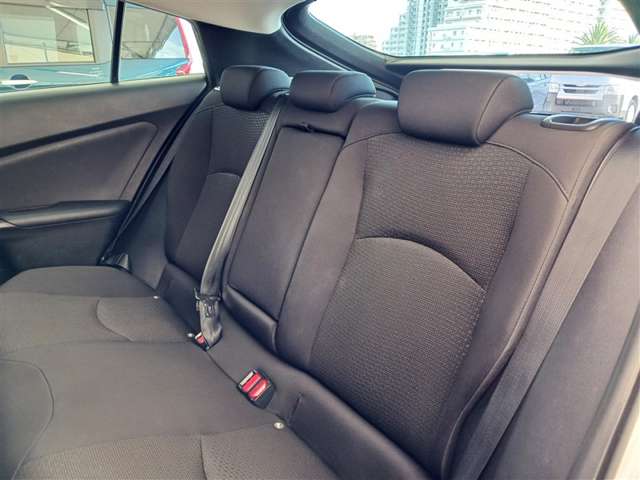 トヨタ プリウス