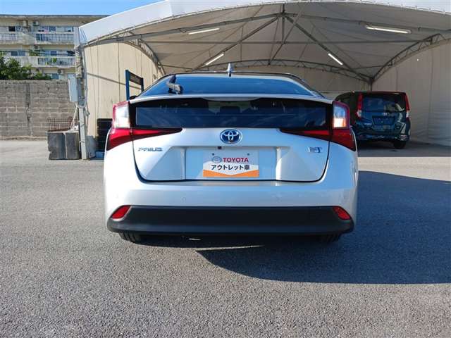 トヨタ プリウス