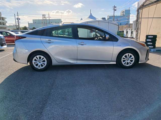 トヨタ プリウス